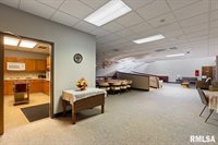 1104 Kimberly Road, Bettendorf, IA 52722