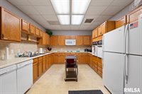 1104 Kimberly Road, Bettendorf, IA 52722