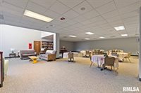 1104 Kimberly Road, Bettendorf, IA 52722