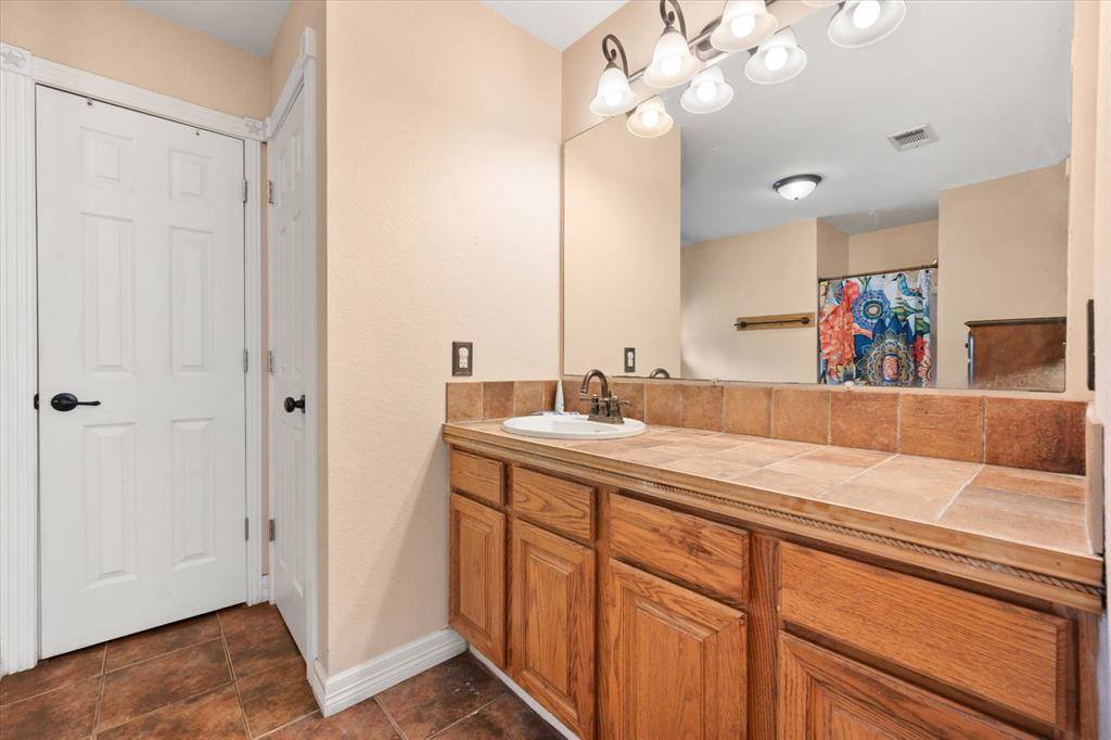 7811 East Fm 917, Alvarado, TX 76009