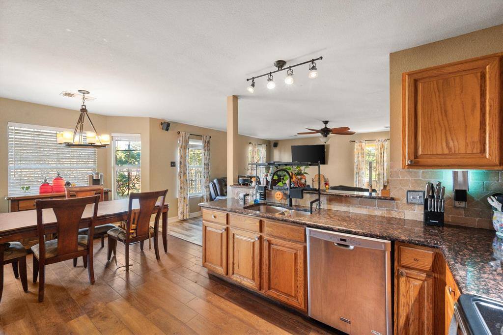 7811 East Fm 917, Alvarado, TX 76009