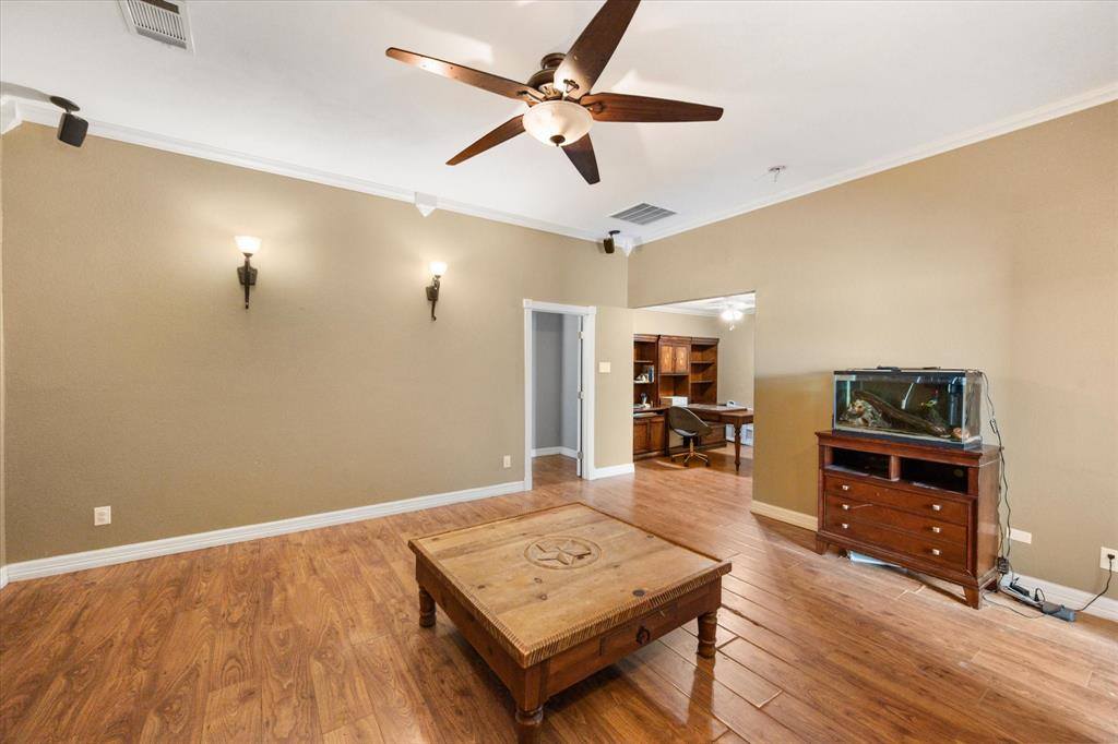 7811 East Fm 917, Alvarado, TX 76009