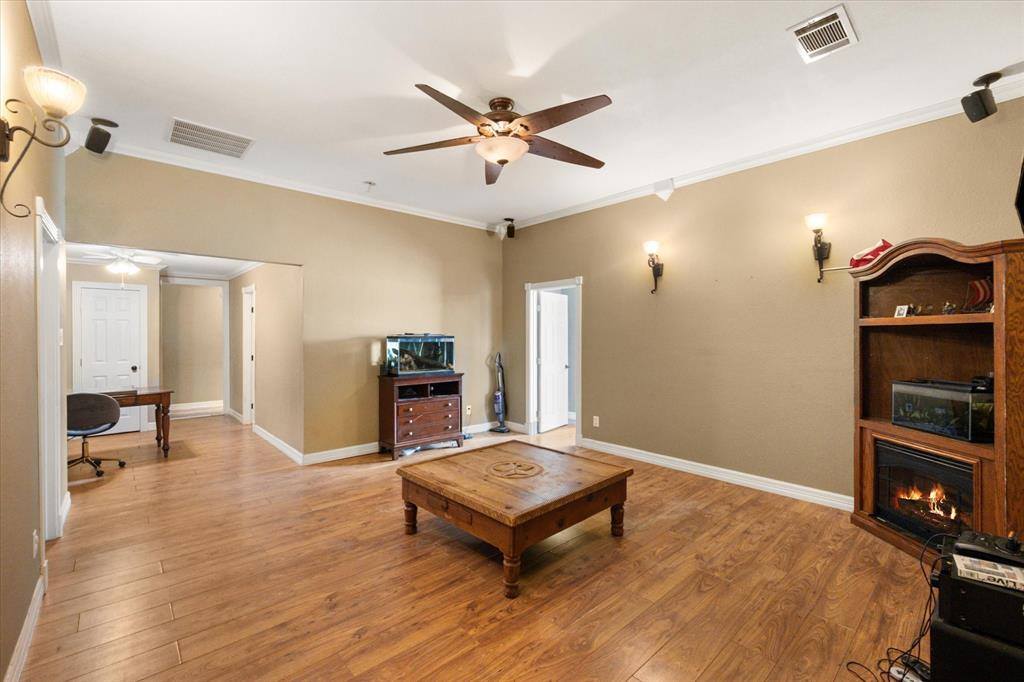 7811 East Fm 917, Alvarado, TX 76009