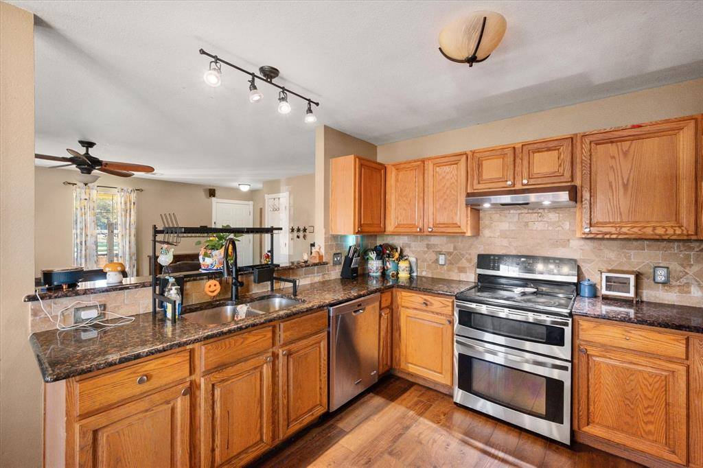 7811 East Fm 917, Alvarado, TX 76009