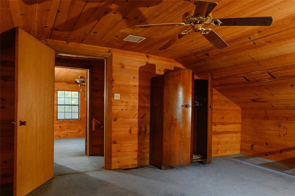 221 Clayton Drive, Pottsboro, TX 75076