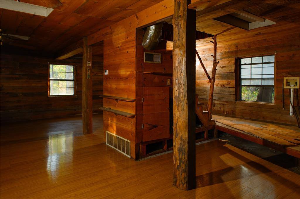 221 Clayton Drive, Pottsboro, TX 75076