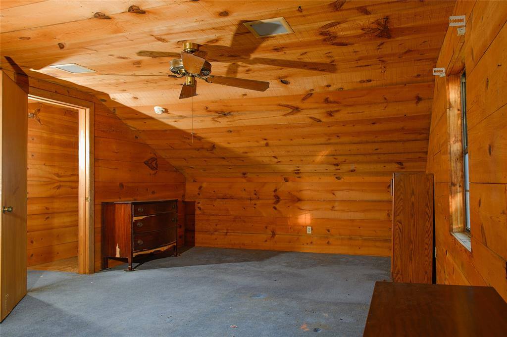 221 Clayton Drive, Pottsboro, TX 75076