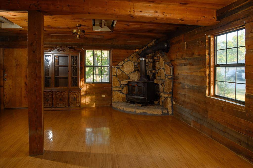 221 Clayton Drive, Pottsboro, TX 75076