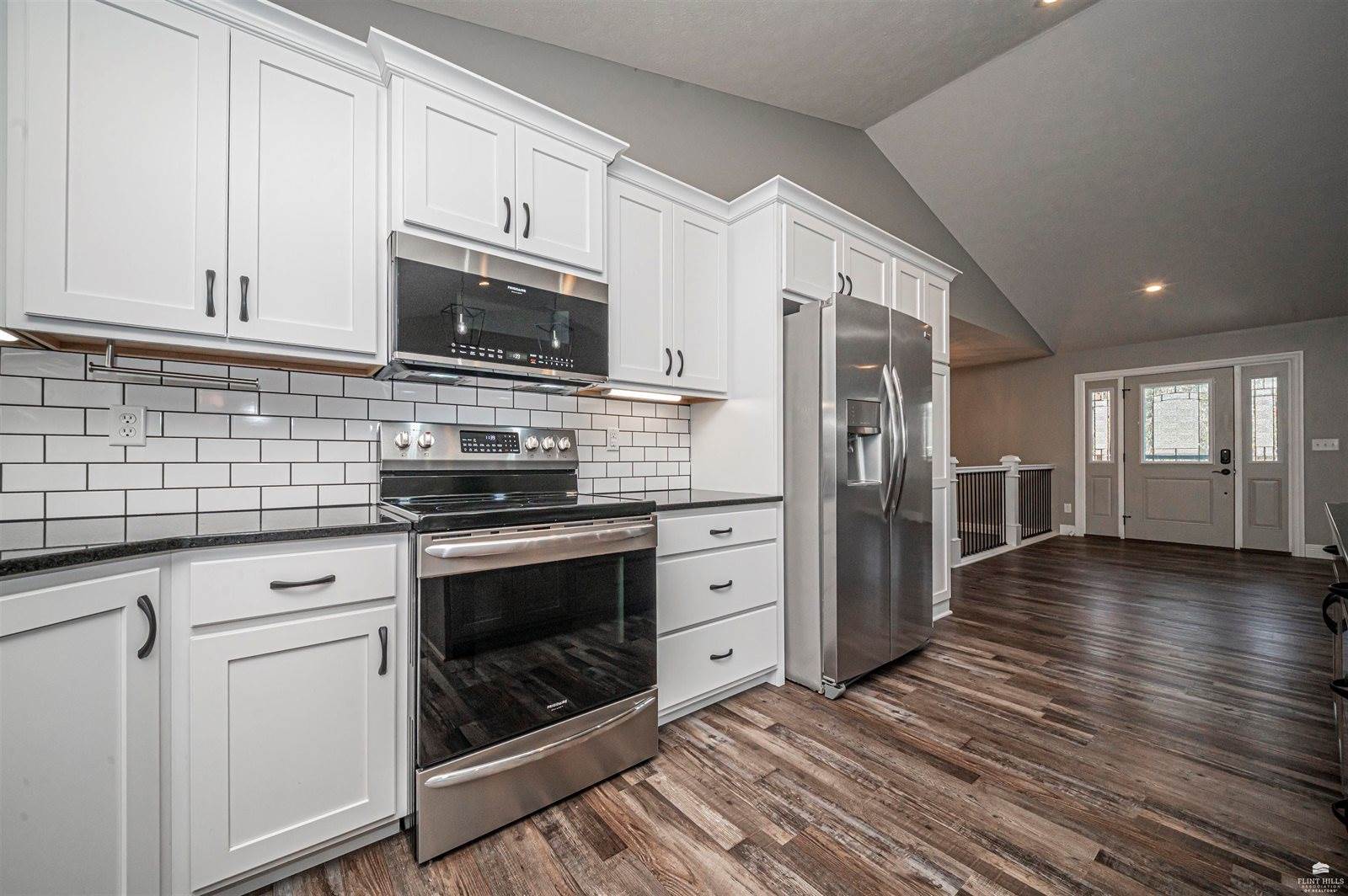 1007 Chisholm Trail, Junction City, KS 66441