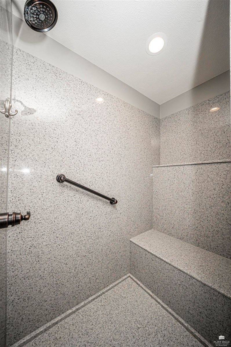 1007 Chisholm Trail, Junction City, KS 66441