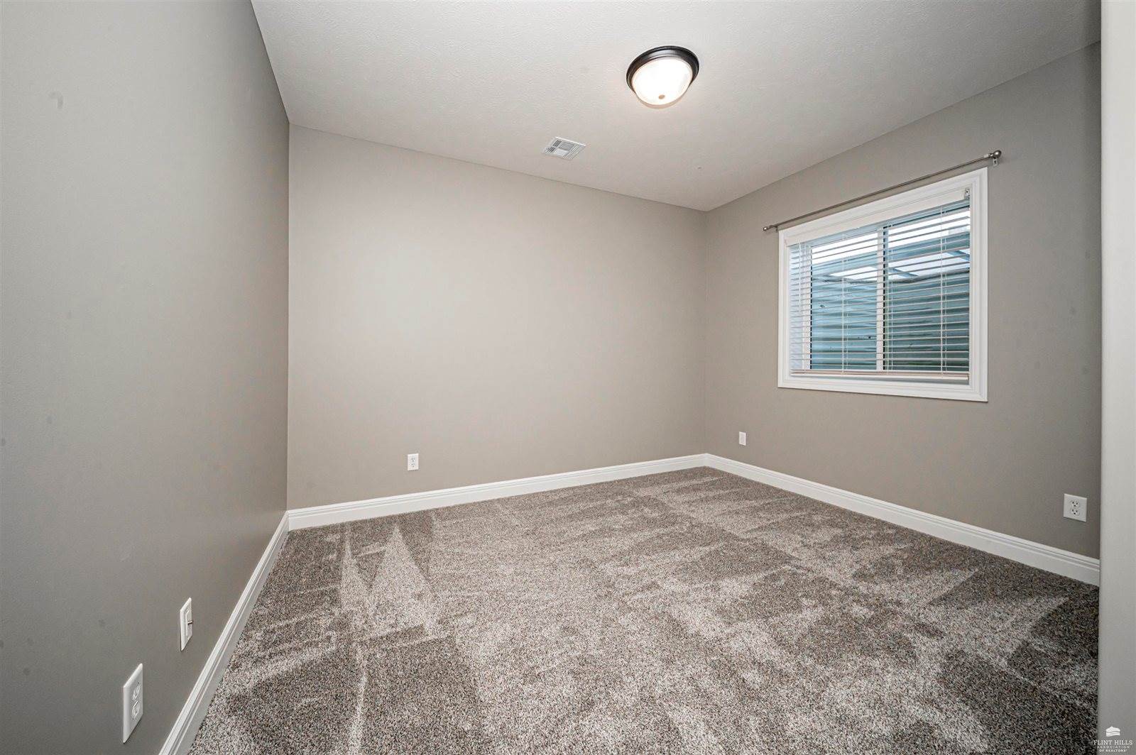 1007 Chisholm Trail, Junction City, KS 66441