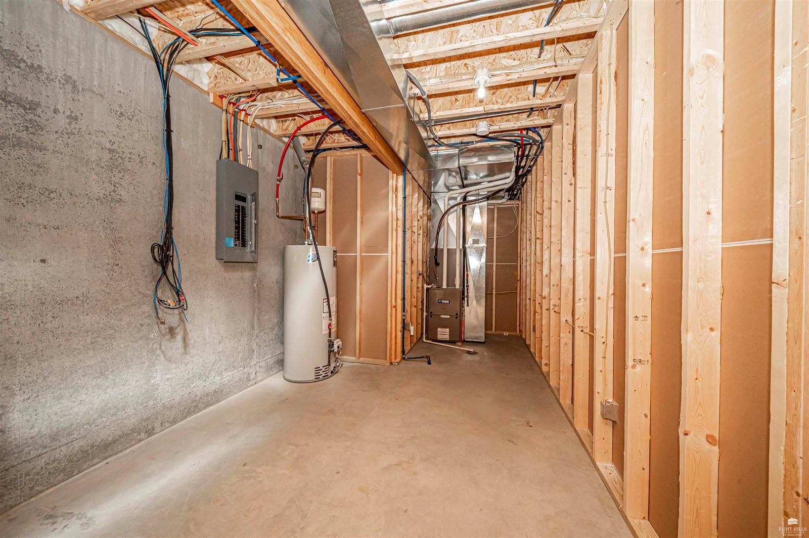 1007 Chisholm Trail, Junction City, KS 66441