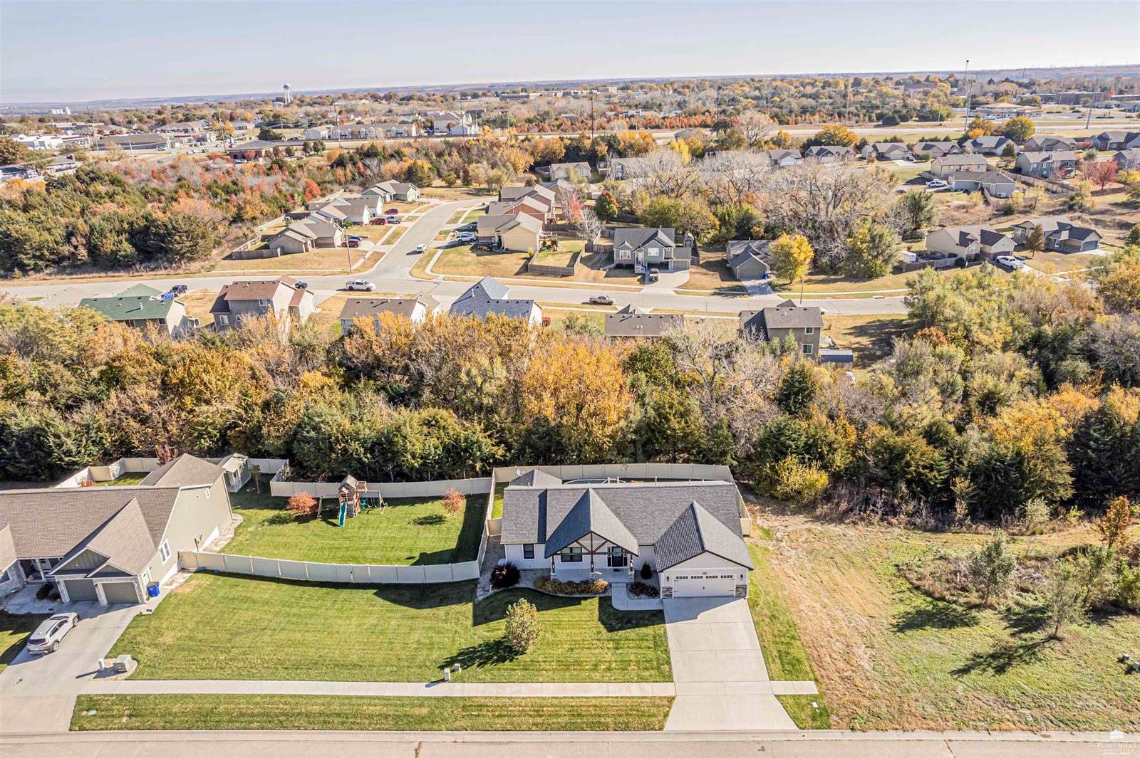 1007 Chisholm Trail, Junction City, KS 66441