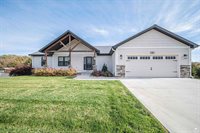 1007 Chisholm Trail, Junction City, KS 66441