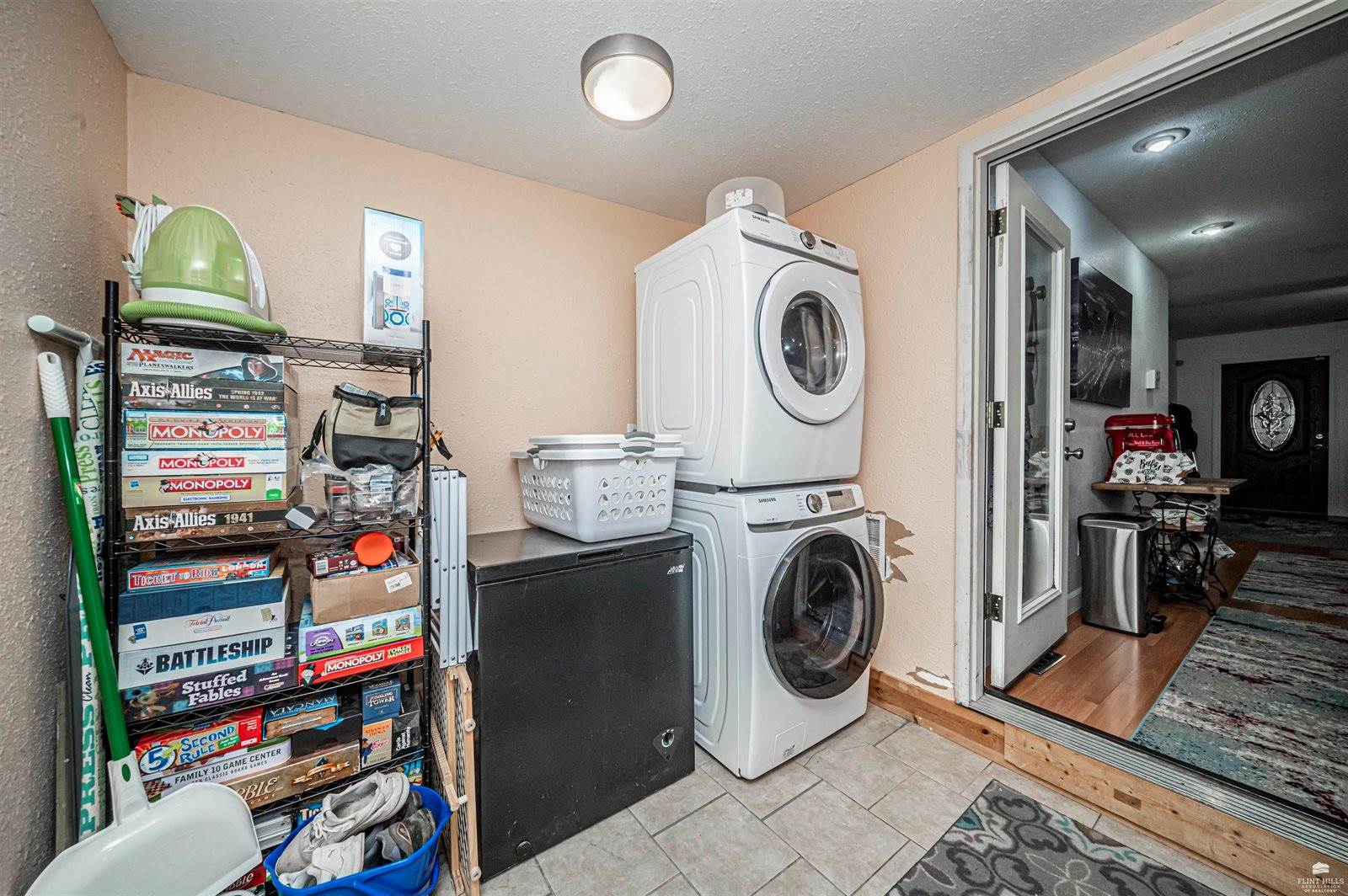 325 West 16th, Junction City, KS 66441