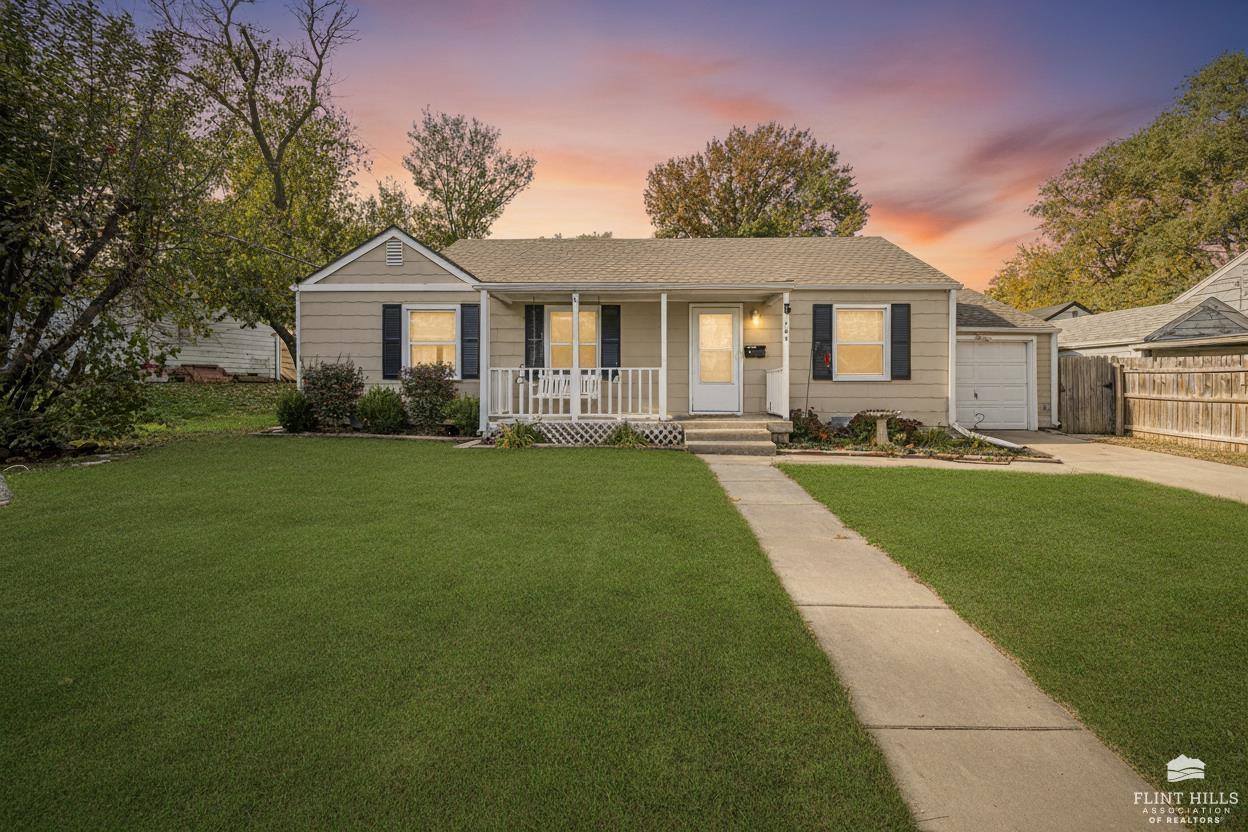 104 Sunset Drive, Junction City, KS 66441