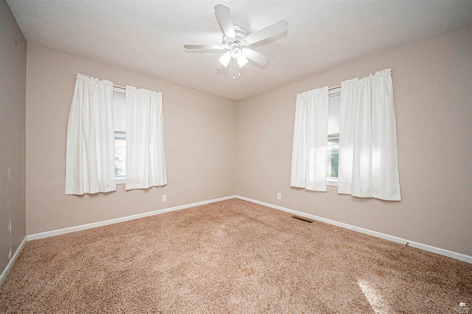 104 Sunset Drive, Junction City, KS 66441