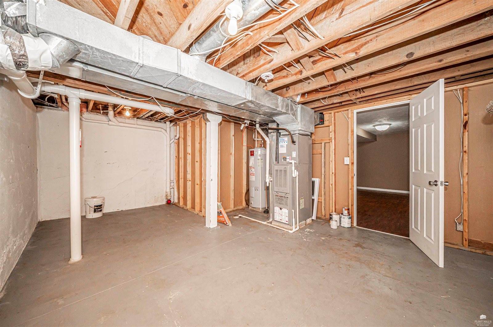 104 Sunset Drive, Junction City, KS 66441