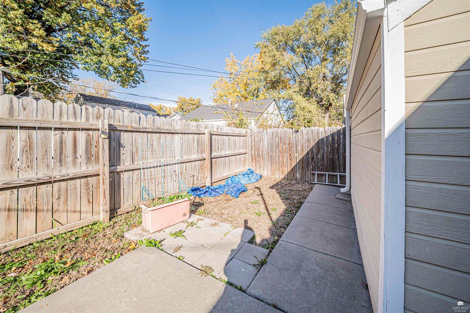 104 Sunset Drive, Junction City, KS 66441