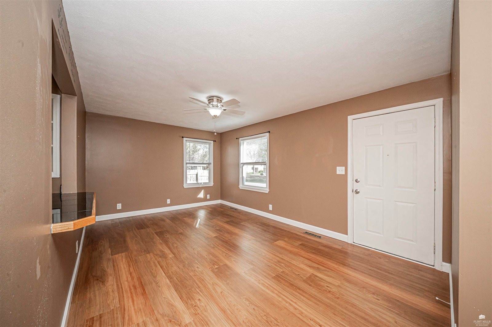 104 Sunset Drive, Junction City, KS 66441