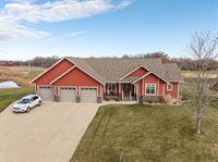 240 North Pond, Jackson, MN 56143