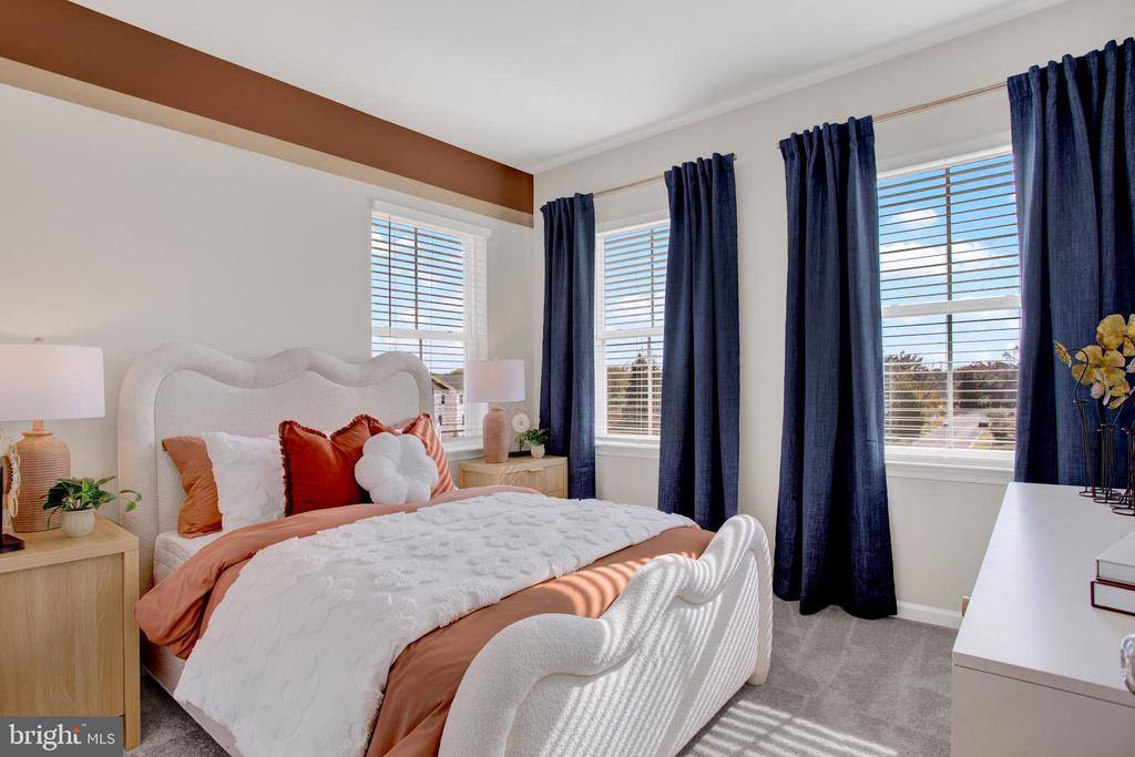 9666 Swallowtail Lane, Manassas, VA 20110