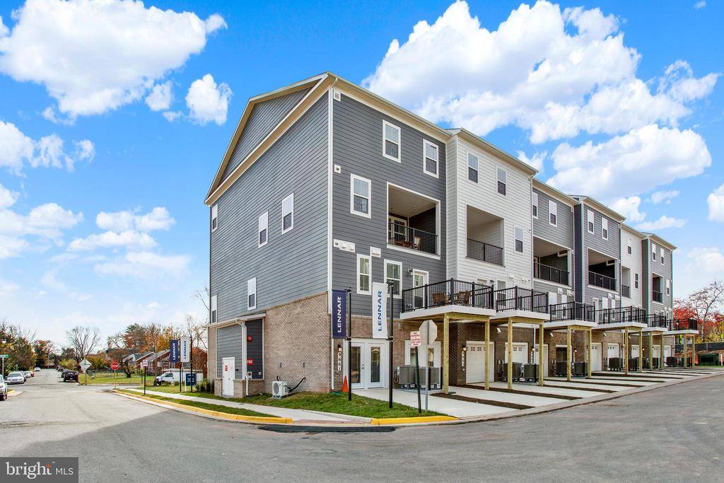 9666 Swallowtail Lane, Manassas, VA 20110