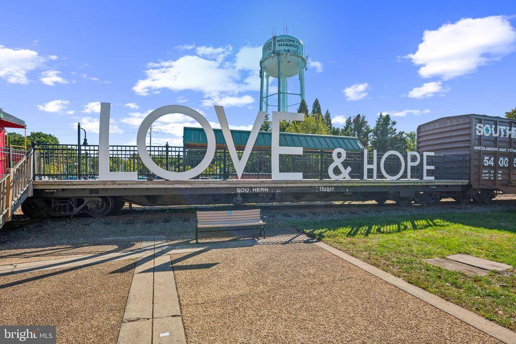 9666 Swallowtail Lane, Manassas, VA 20110