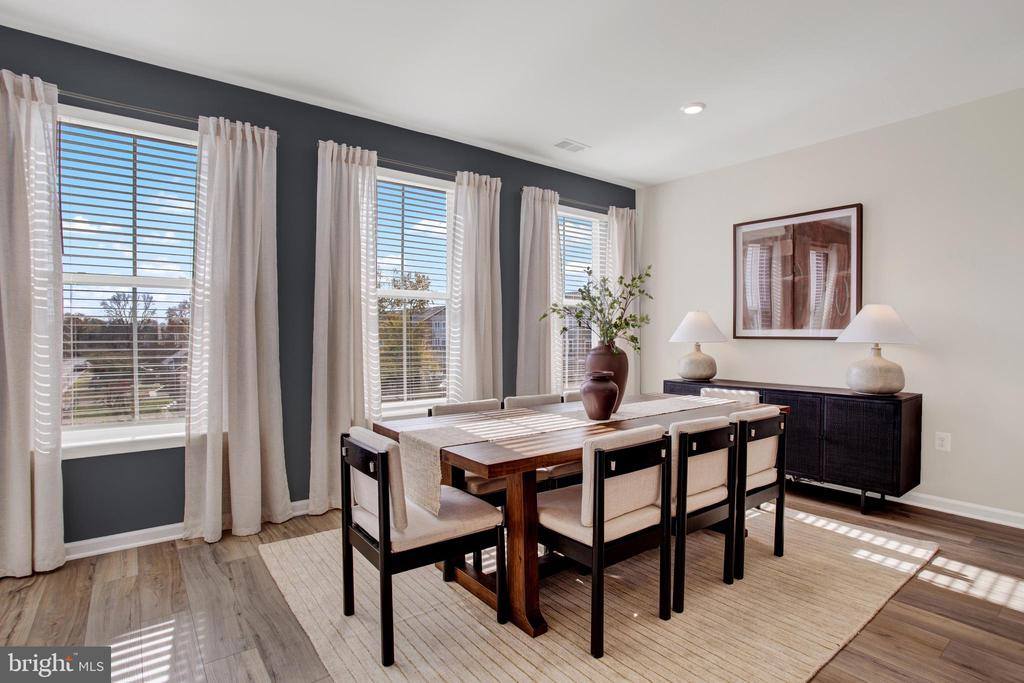 9666 Swallowtail Lane, Manassas, VA 20110