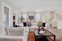 9666 Swallowtail Lane, Manassas, VA 20110