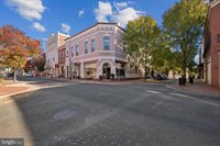 9666 Swallowtail Lane, Manassas, VA 20110