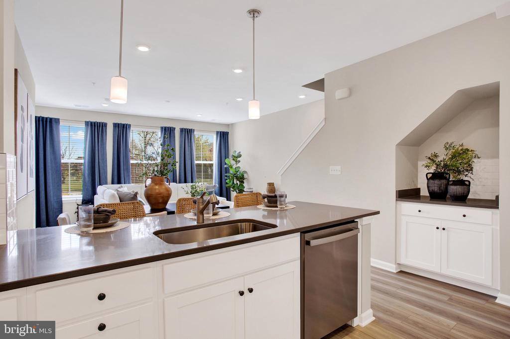 9664 Swallowtail Lane, Manassas, VA 20110