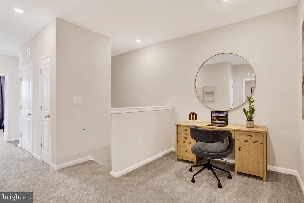 9664 Swallowtail Lane, Manassas, VA 20110