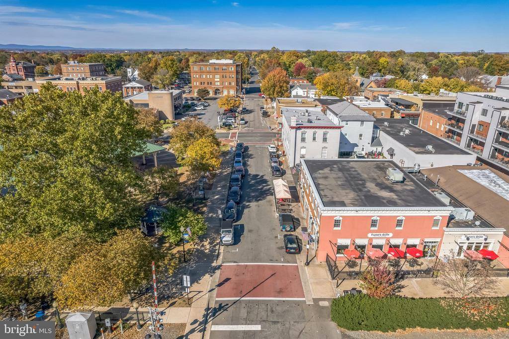 9664 Swallowtail Lane, Manassas, VA 20110