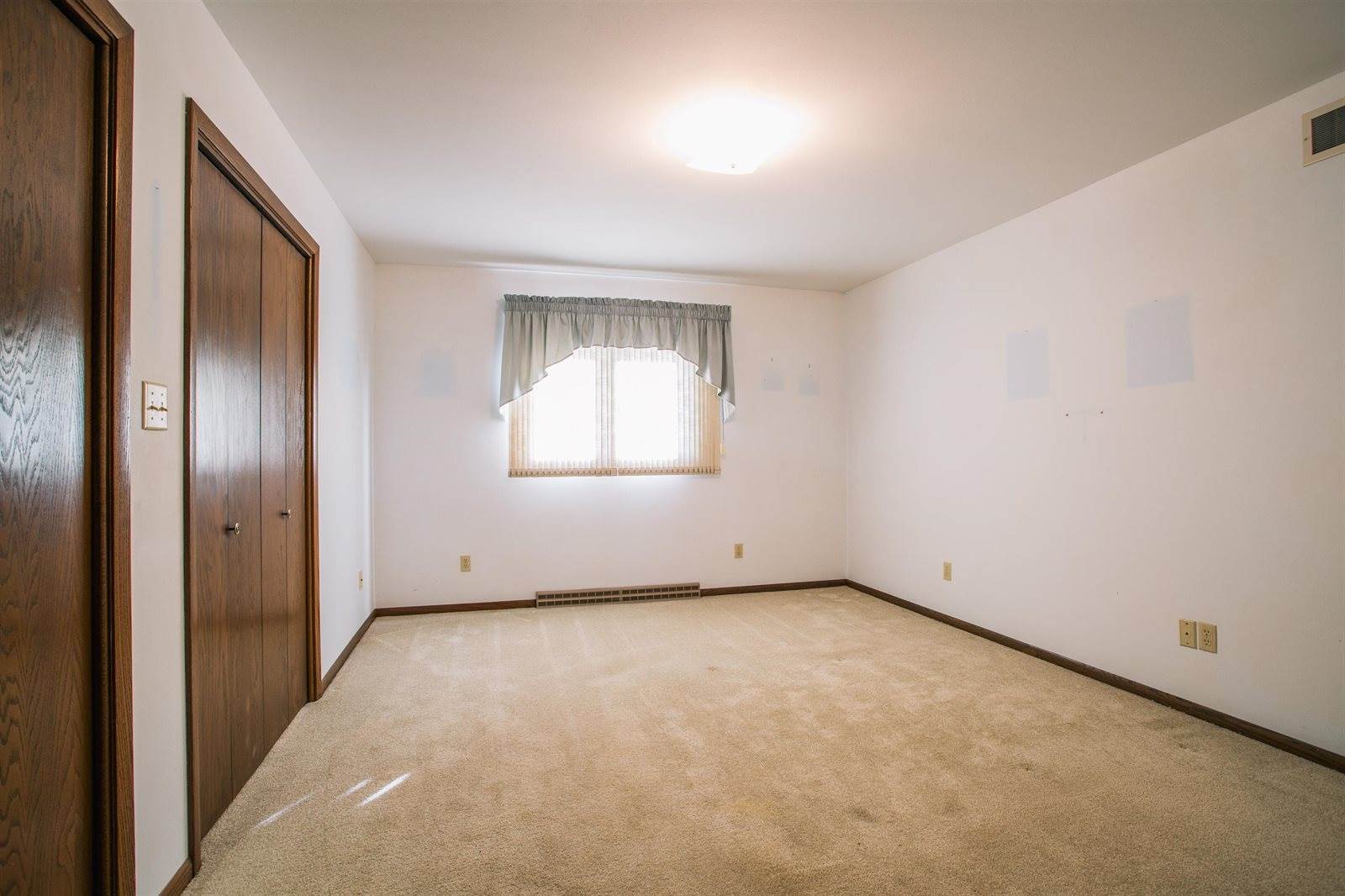 300 E Miller Street, Greenwood, WI 54437