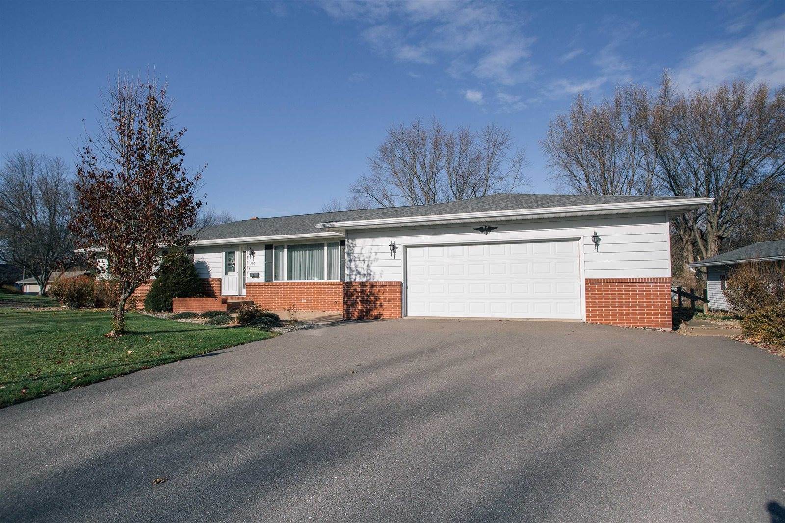 300 E Miller Street, Greenwood, WI 54437