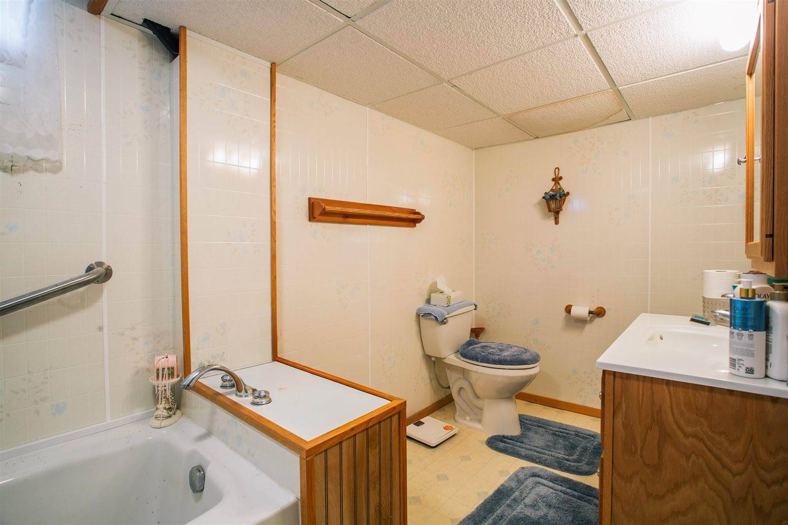 300 E Miller Street, Greenwood, WI 54437