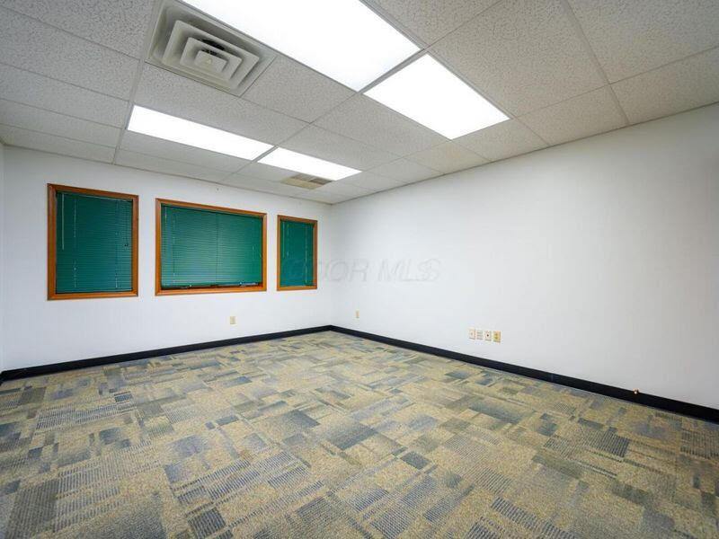 171 Green Meadows Drive South, Lewis Center, OH 43035