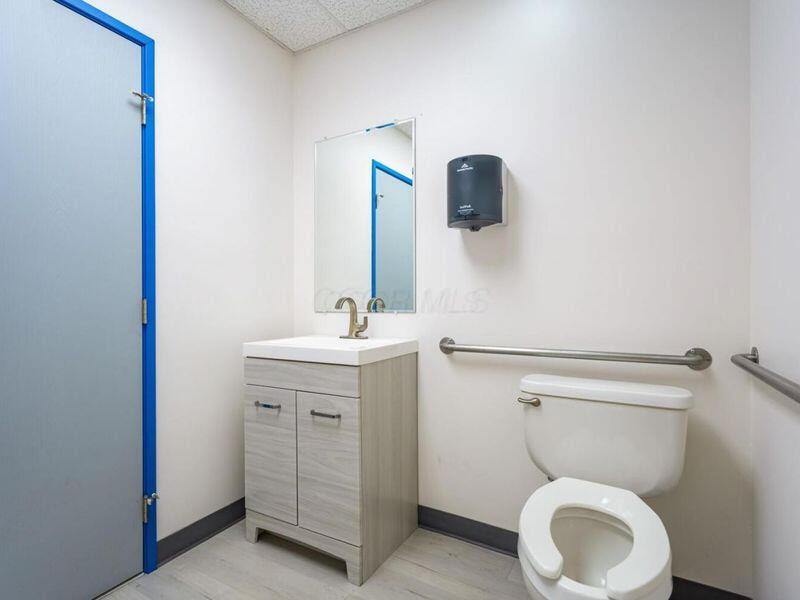 171 Green Meadows Drive South, Lewis Center, OH 43035