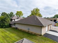 171 Green Meadows Drive South, Lewis Center, OH 43035