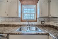 22622 Green Hills Road, Lebanon, MO 65536