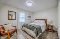 22622 Green Hills Road, Lebanon, MO 65536