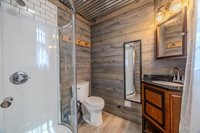 22622 Green Hills Road, Lebanon, MO 65536