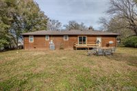 22622 Green Hills Road, Lebanon, MO 65536