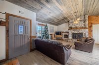 22622 Green Hills Road, Lebanon, MO 65536