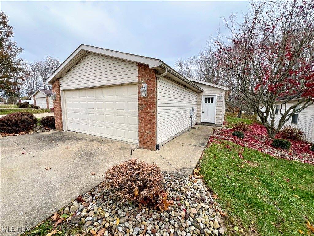 406 Orchard Hill, Leetonia, OH 44431