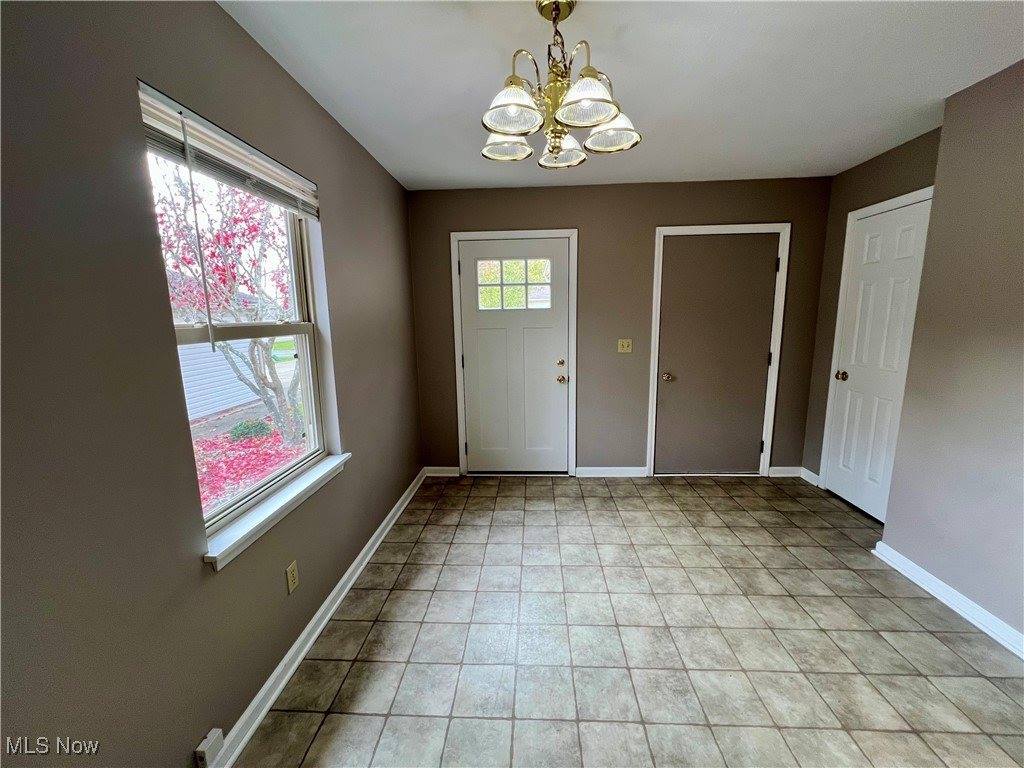 406 Orchard Hill, Leetonia, OH 44431