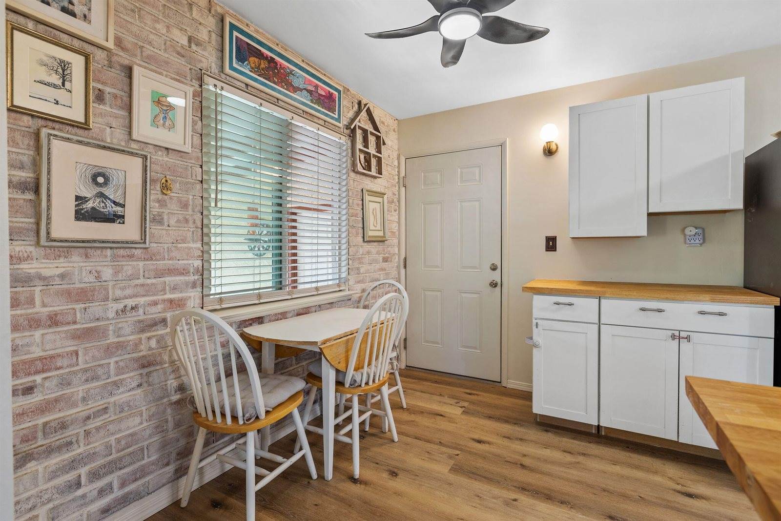 646 South Redwood Drive, Visalia, CA 93277