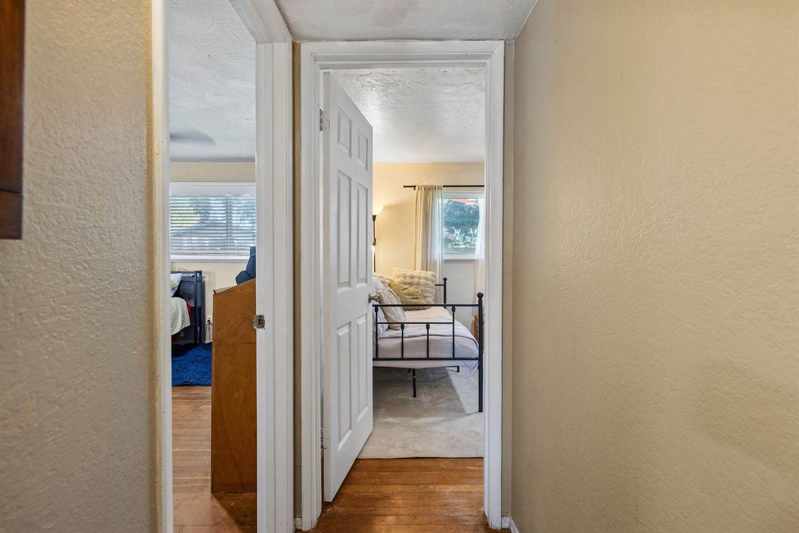 646 South Redwood Drive, Visalia, CA 93277