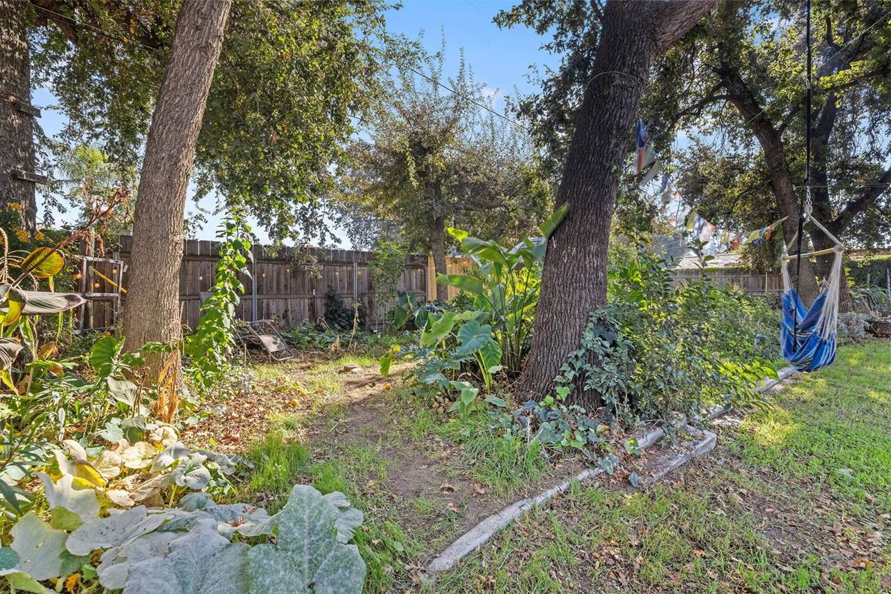 646 South Redwood Drive, Visalia, CA 93277